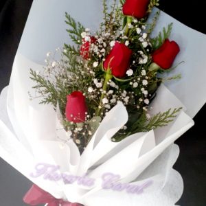 ramo de 5 rosas rojas